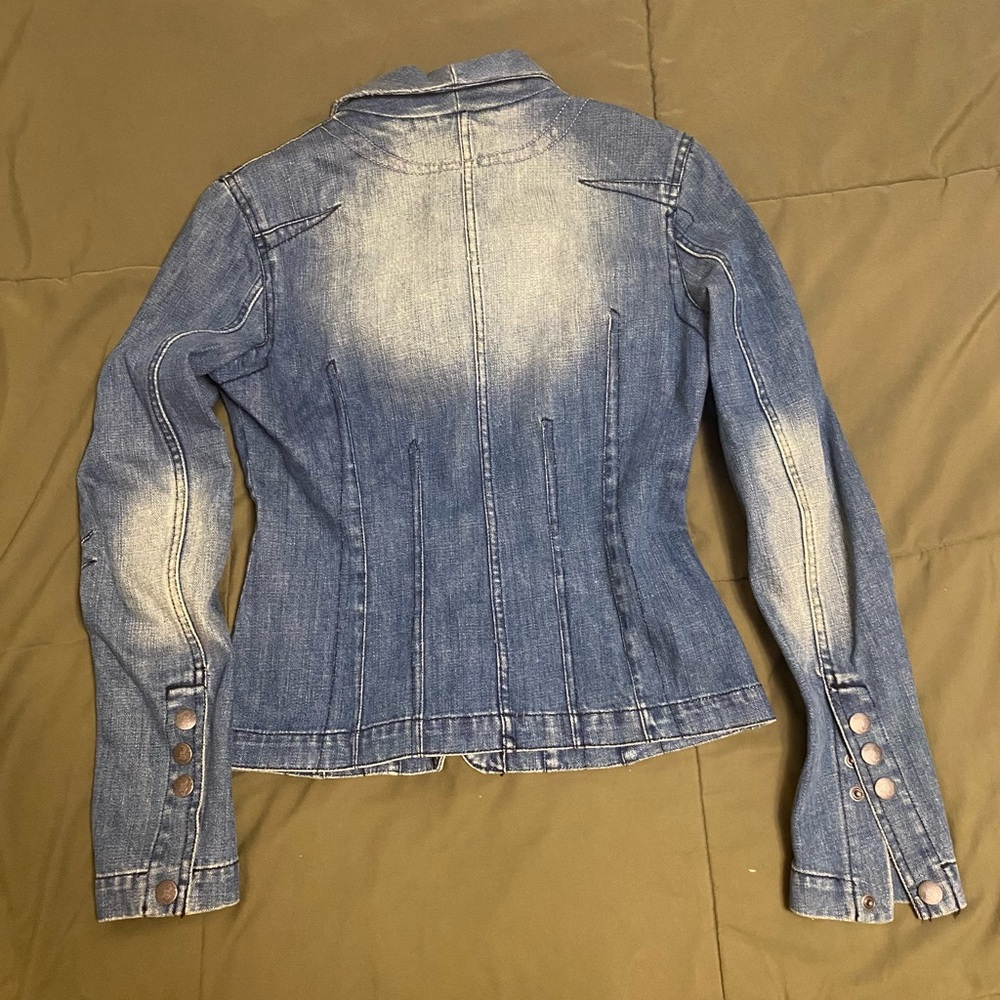 Distressed denim jacket - Picture 10 of 11